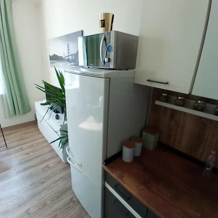 아파트 Rovao Apartment, 1-2 Guests, Free Parking & Wifi, 30min From Downtown